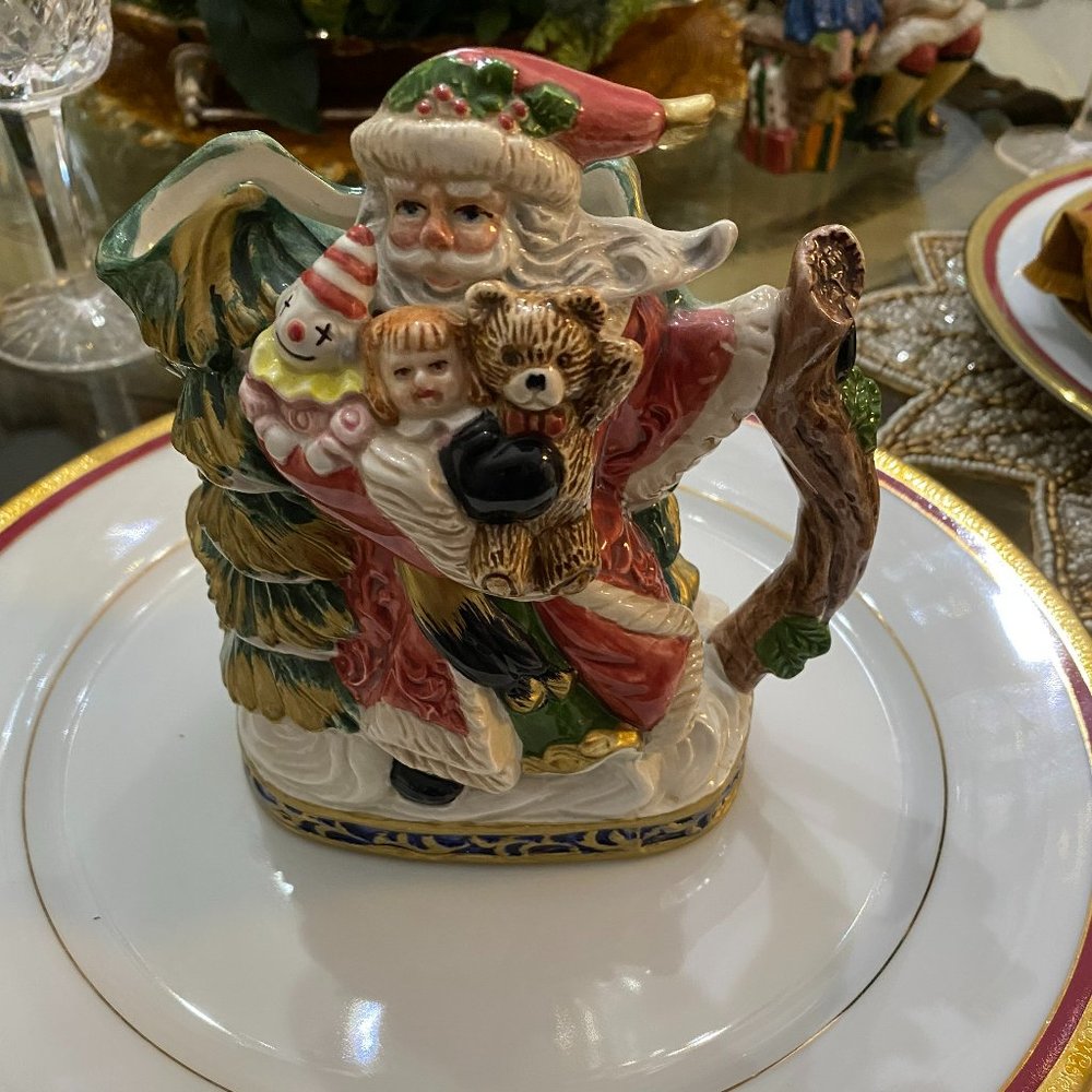 Fitz and Floyd small Santa picture or gravy boat